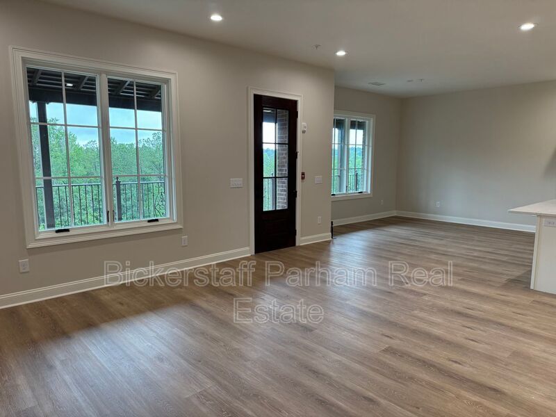 New Condo at The Village Of Green Island property image