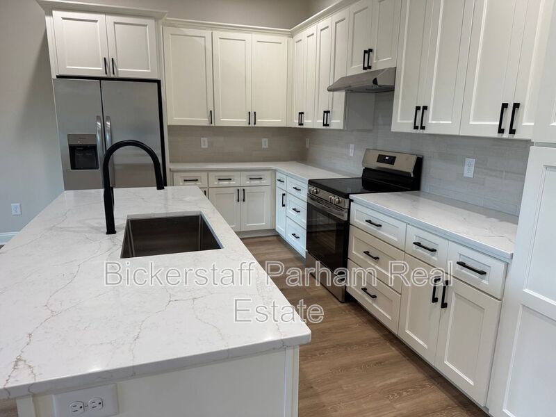 New Condo at The Village Of Green Island property image
