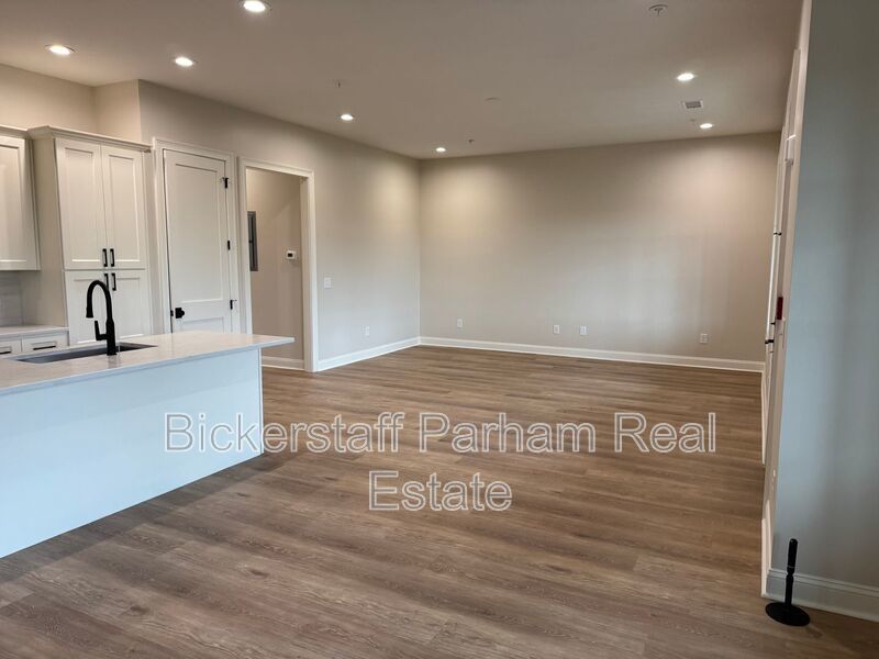 New Condo at The Village Of Green Island property image