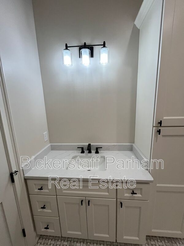New Condo at The Village Of Green Island property image