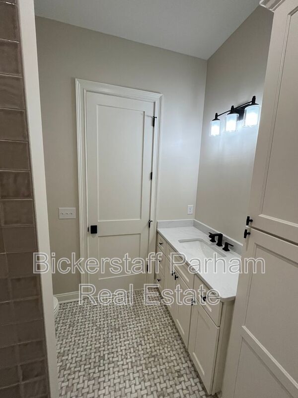 New Condo at The Village Of Green Island property image