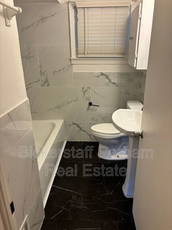 Welcome to this 1,692 sq ft Columbus, GA home offering 3 bedrooms and 1.5 bathrooms property image