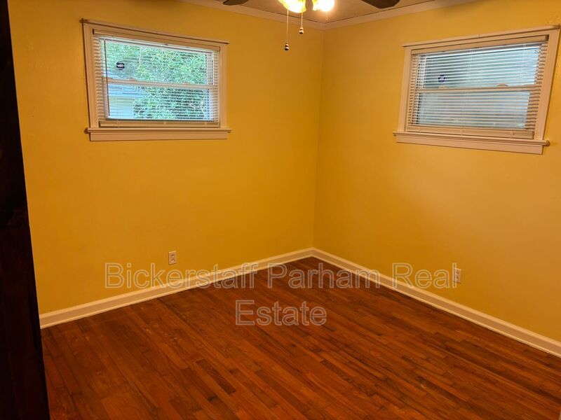 Welcome to this 1,692 sq ft Columbus, GA home offering 3 bedrooms and 1.5 bathrooms property image