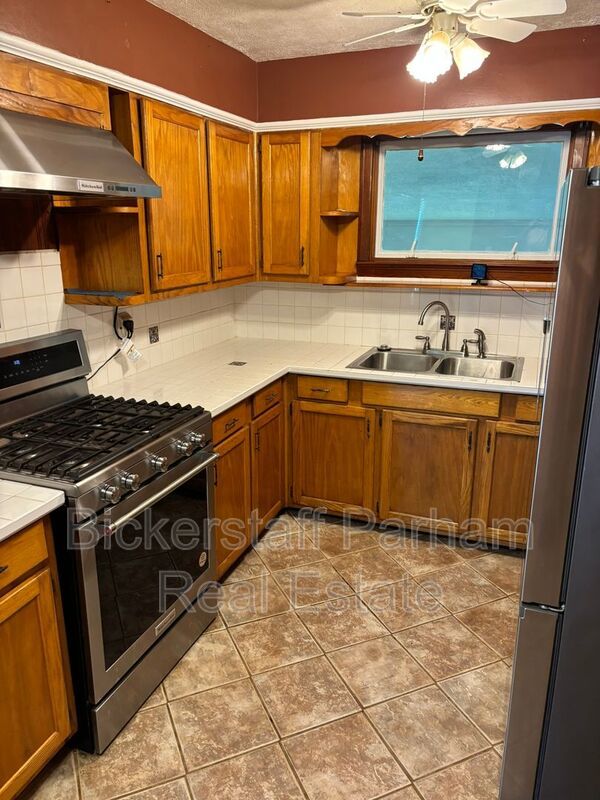 Welcome to this 1,692 sq ft Columbus, GA home offering 3 bedrooms and 1.5 bathrooms property image