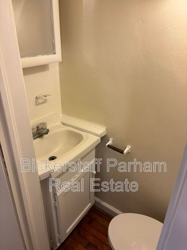 Welcome to this 1,692 sq ft Columbus, GA home offering 3 bedrooms and 1.5 bathrooms property image