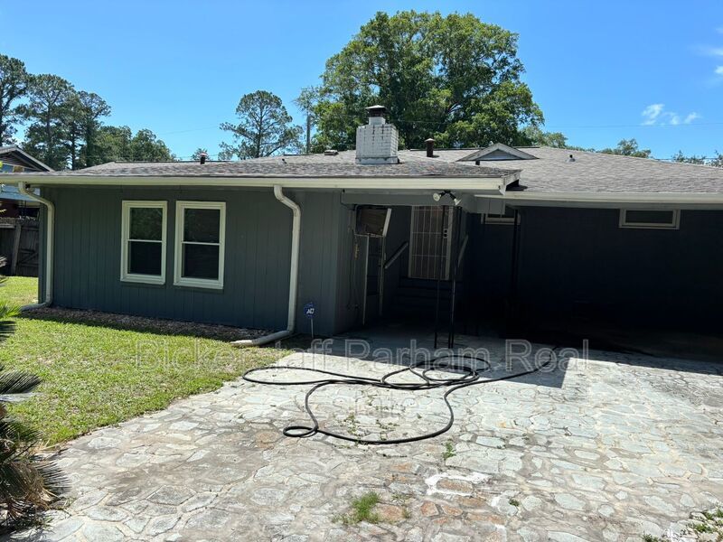 Welcome to this 1,692 sq ft Columbus, GA home offering 3 bedrooms and 1.5 bathrooms property image