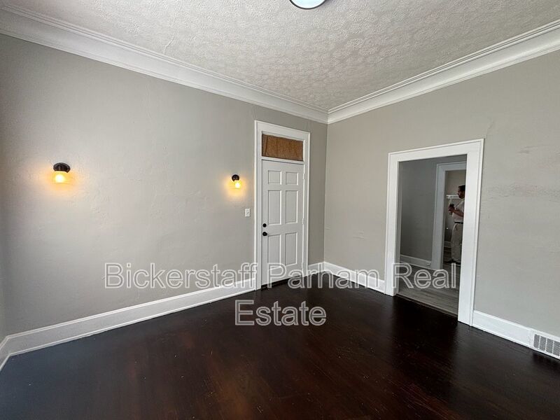 Unique 2 Bedroom 1 Bath In Midtown property image