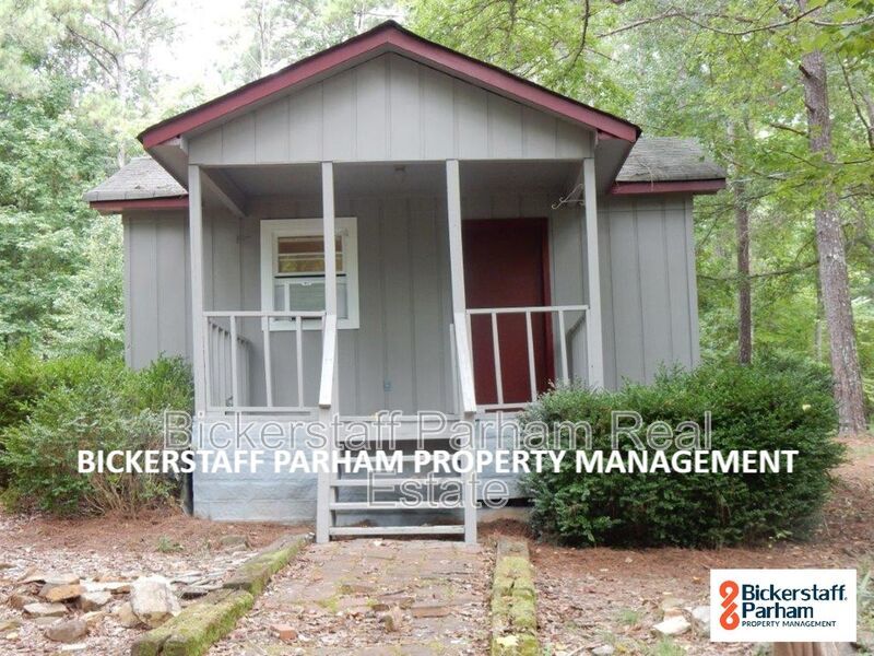 Cute Little Cottage in the Woods!! Located in Salem, Alabama. property image