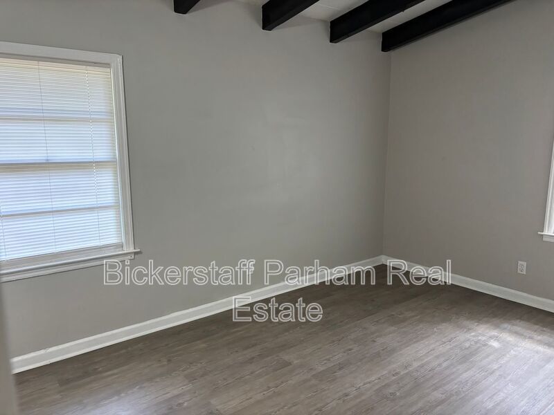 2608 Walker Street property image