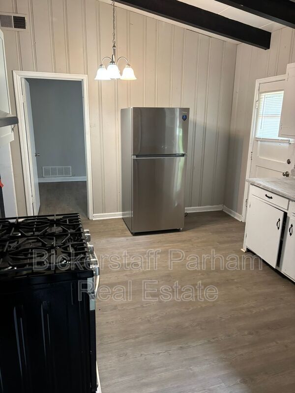 2608 Walker Street property image