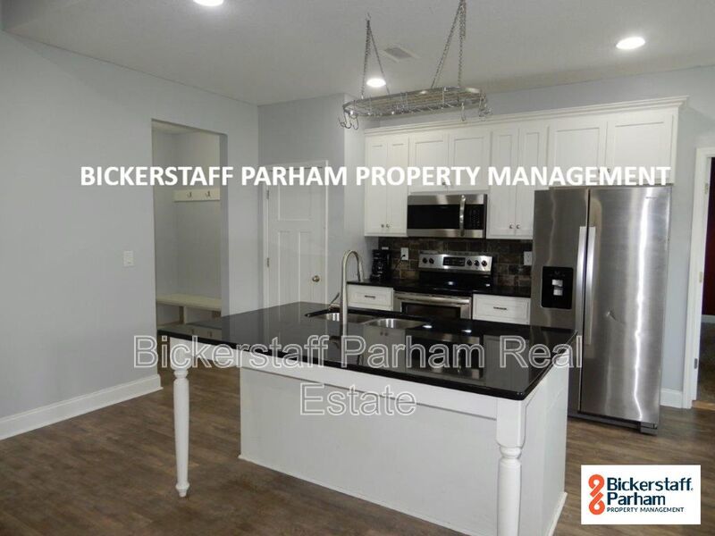 Updated home with an open floor plan, must see! property image