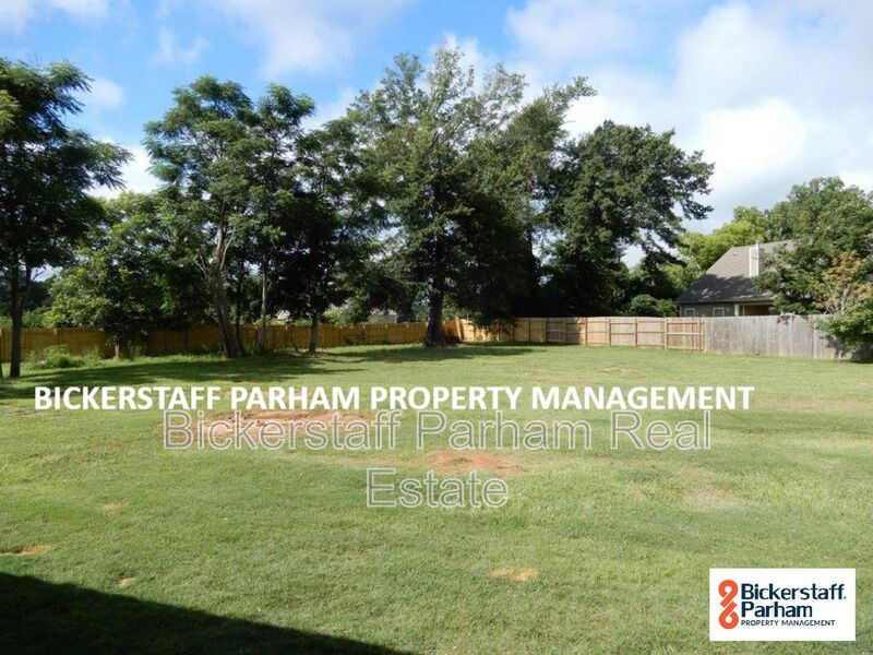 Updated home with an open floor plan, must see! property image