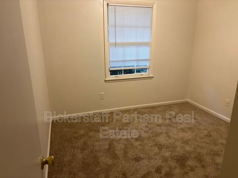468 Bowen Boulevard property image