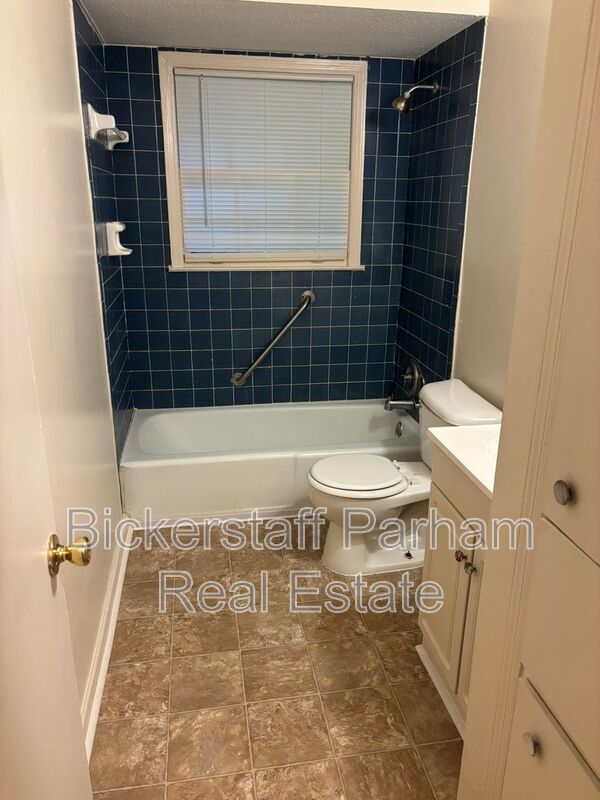 468 Bowen Boulevard property image