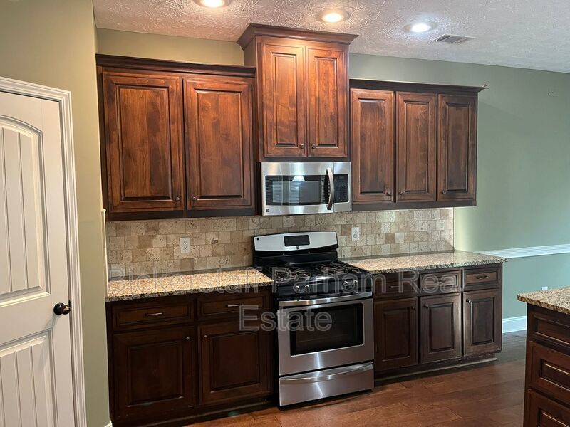 Beautiful 4 Bedroom 2.5 Bath property image