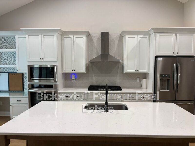 311 Mulberry Crossing Drive property image