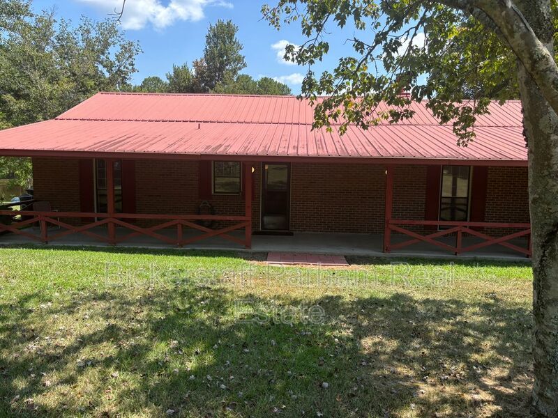 Beautiful Home Located in Fortson property image