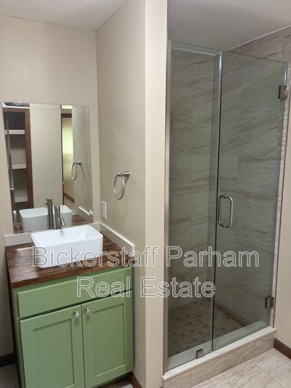 Beautiful Home Located in Fortson property image