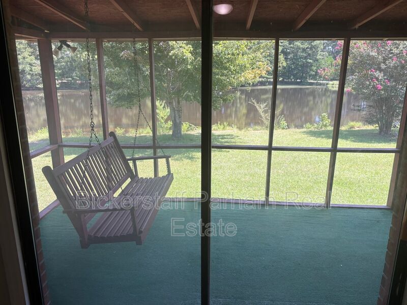 Beautiful Home Located in Fortson property image