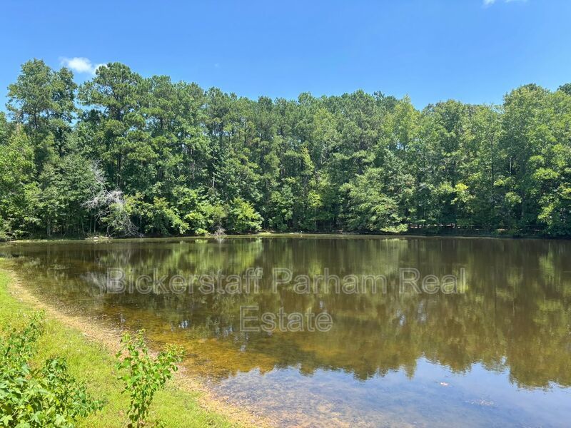 Beautiful Home Located in Fortson property image