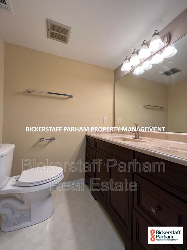 Beautiful 2 Bedroom Condo property image