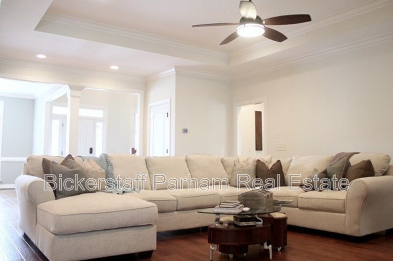 The Perfect 4BR Home with Bonus Space & Community Pool property image