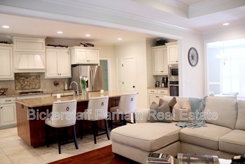 The Perfect 4BR Home with Bonus Space & Community Pool property image