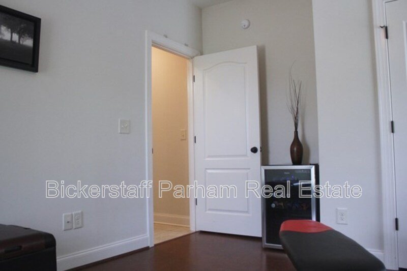 The Perfect 4BR Home with Bonus Space & Community Pool property image