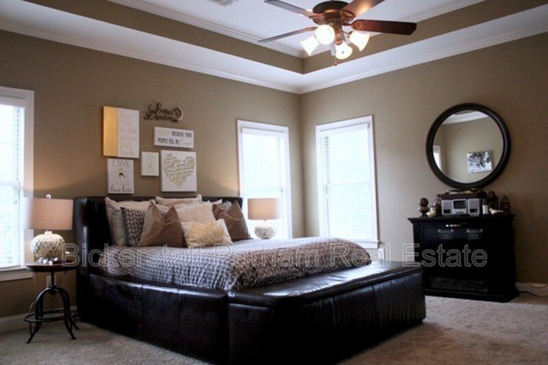 The Perfect 4BR Home with Bonus Space & Community Pool property image