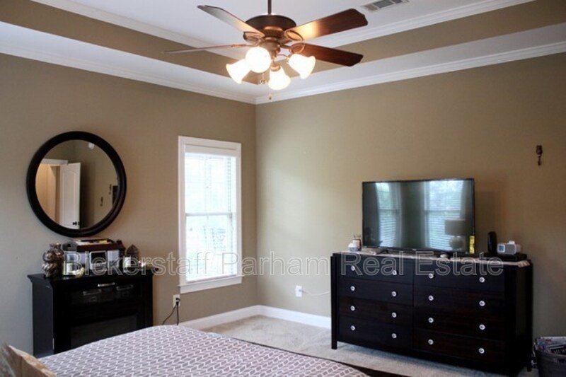 The Perfect 4BR Home with Bonus Space & Community Pool property image