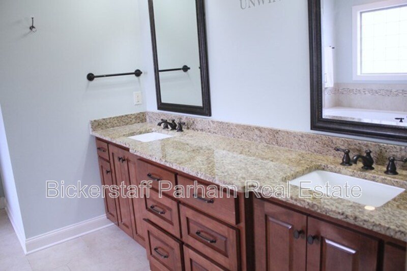 The Perfect 4BR Home with Bonus Space & Community Pool property image