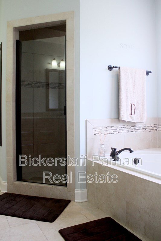 The Perfect 4BR Home with Bonus Space & Community Pool property image