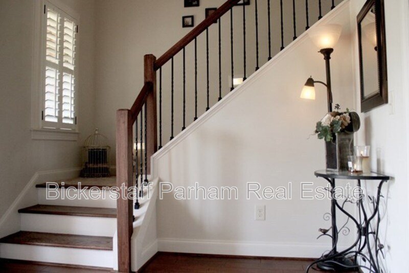 The Perfect 4BR Home with Bonus Space & Community Pool property image
