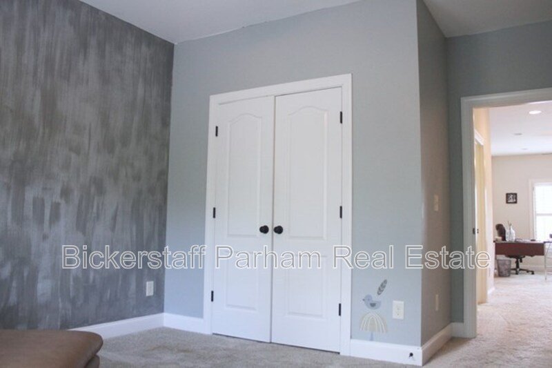 The Perfect 4BR Home with Bonus Space & Community Pool property image