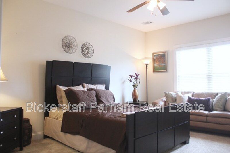 The Perfect 4BR Home with Bonus Space & Community Pool property image