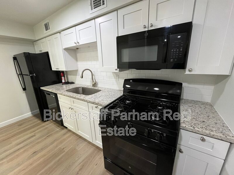 The 2BR You’ve Been Looking For Awaits !!!!! property image